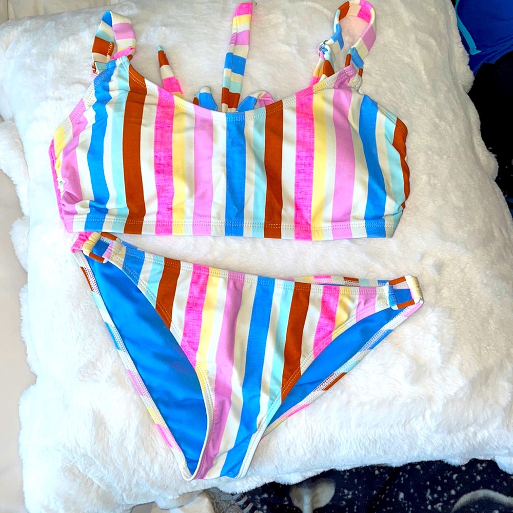 women’s swim suit